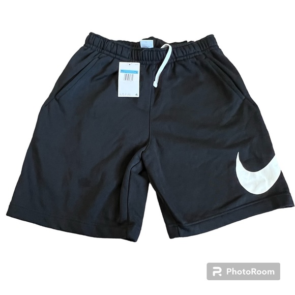 Nike Sportswear Club Men’s Graphic Shorts Size Medium Brand New - Picture 1 of 6